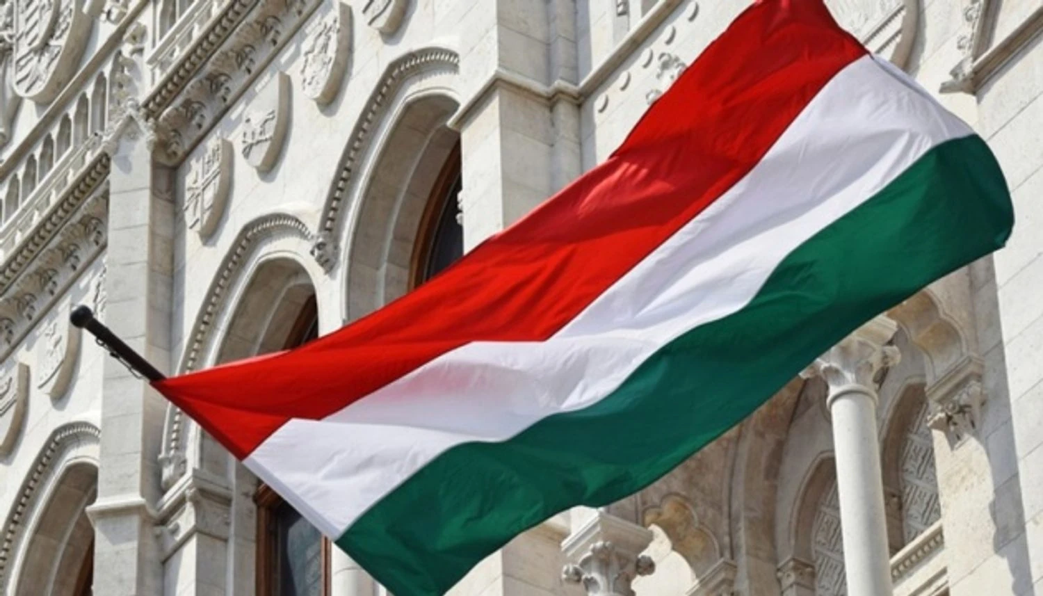 Угорщина погодилася на заборону поставок російського СПГ до ЄС: деталі