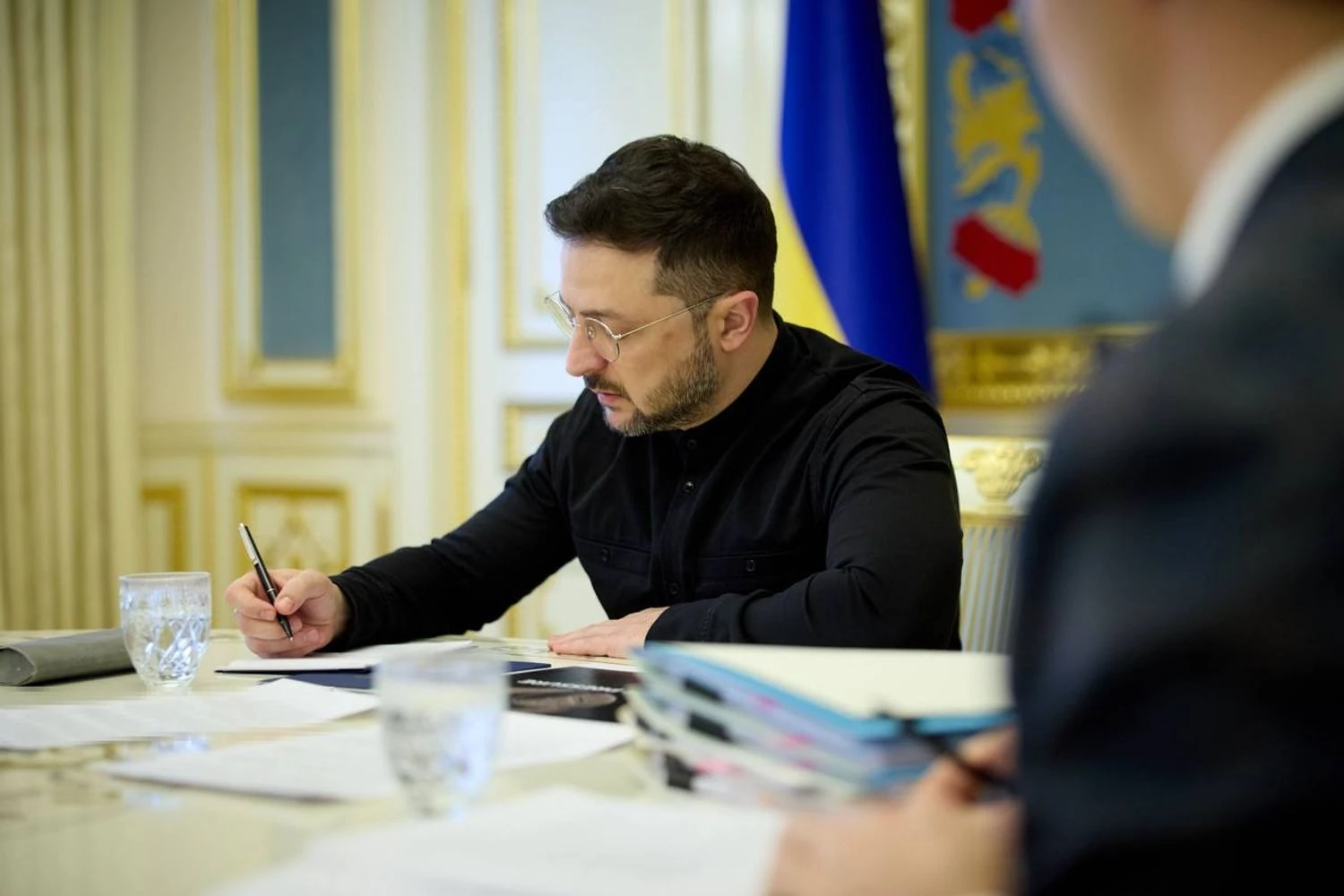 Необхідно накласти санкції на 65 ключових кораблів