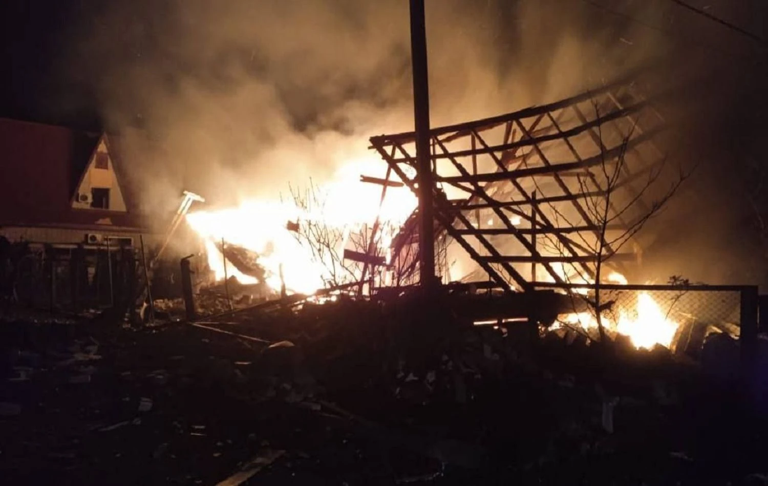 Атака на Дніпропетровщину: дві людини зазнали поранень, чоловік у важкому стані