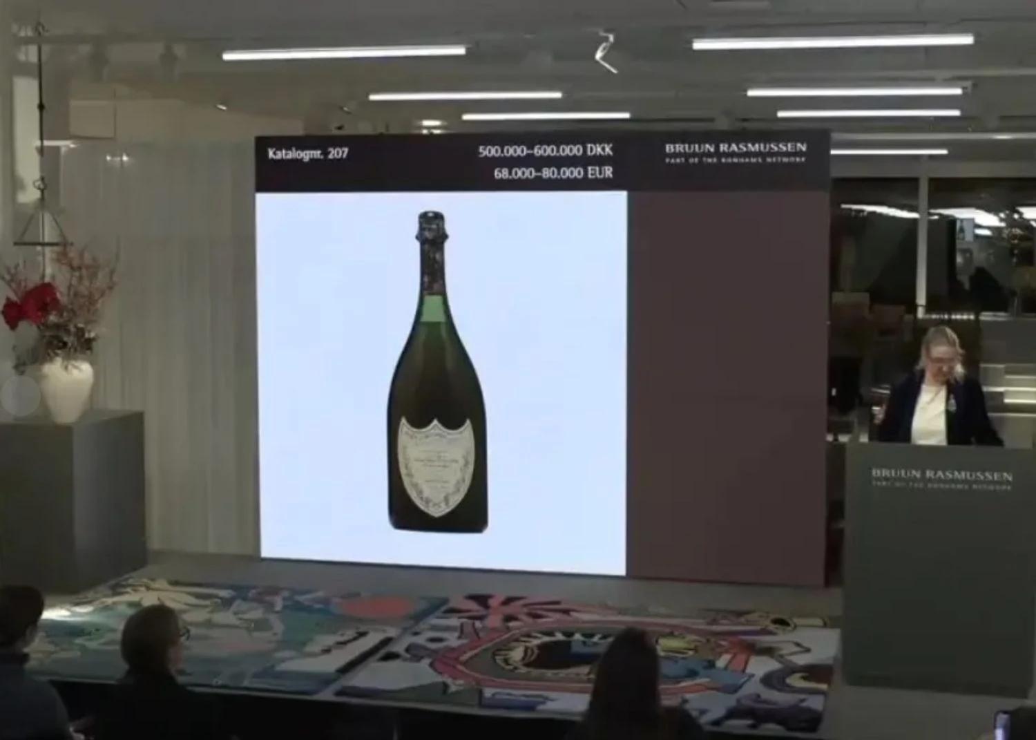 Рідкісне шампанське Dom Pérignon з весілля Чарльза та Діани не змогли продати на аукціоні