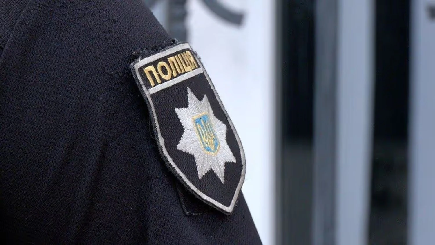 На Одещині хлопчик скинув собаку зі схилу: на матір склали протокол