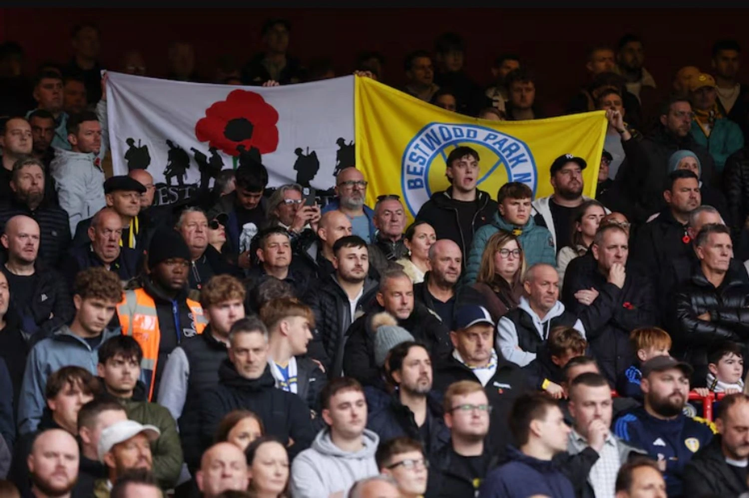 На стадіоні в Англії помер вболівальник: трагедія перед матчем “Лідса” та “Манчестер Юнайтед”