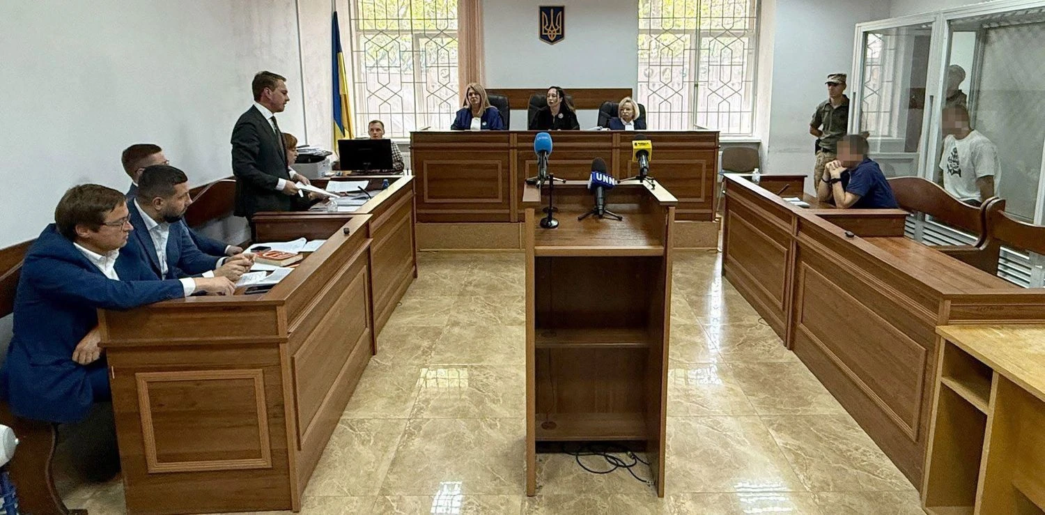 Вбивство підлітка на фунікулері в Києві: адвоката притягли до відповідальності за затягування судового процесу