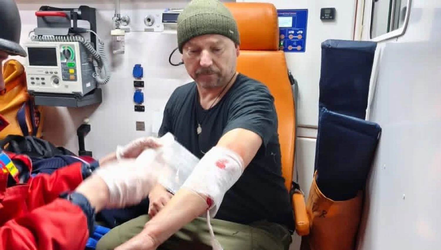 Внаслідок ранкового удару по Краматорську поранено журналістів