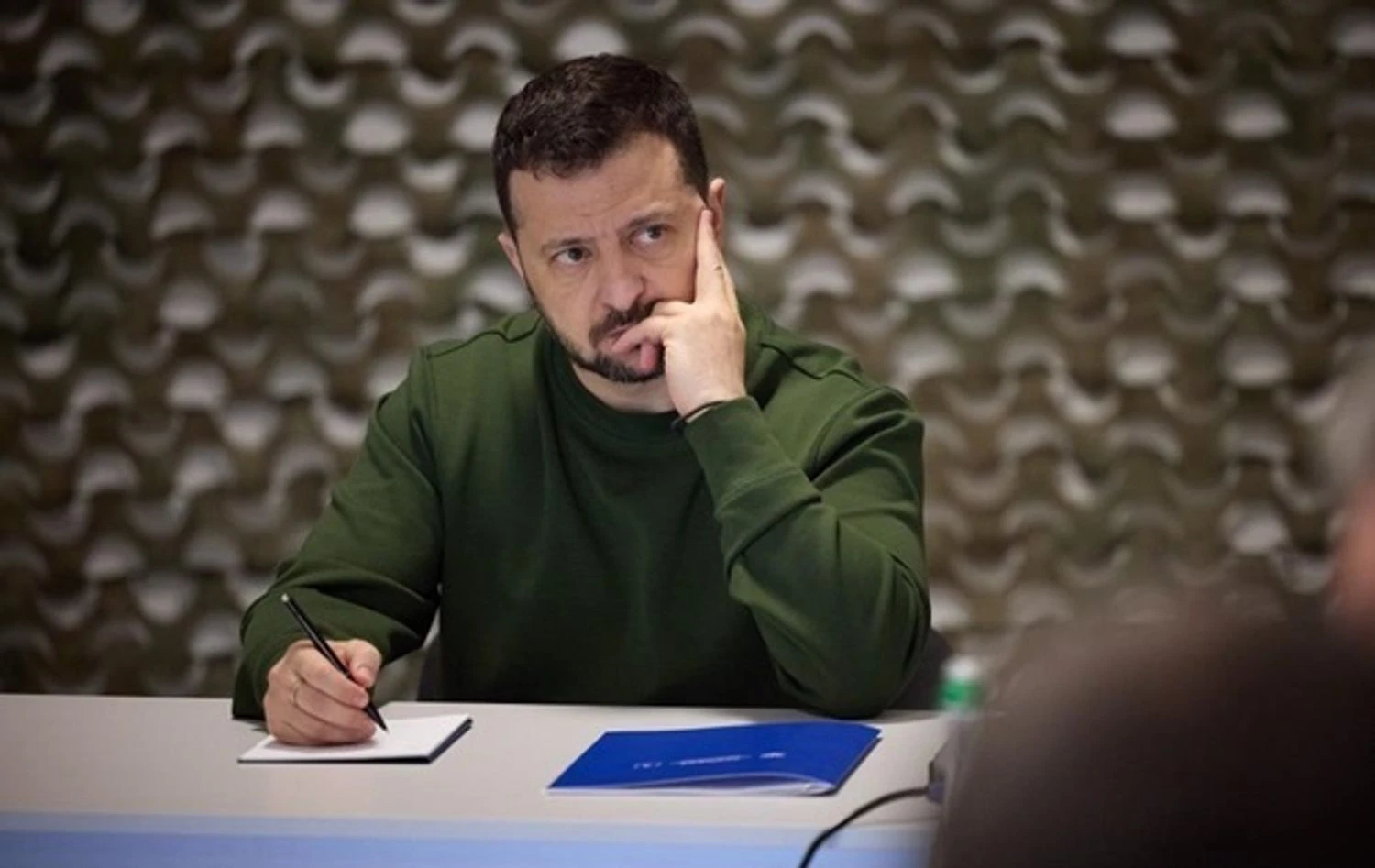 “Це несподіванка” – Зеленський прокоментував зміну керівника делегації рф на переговорах