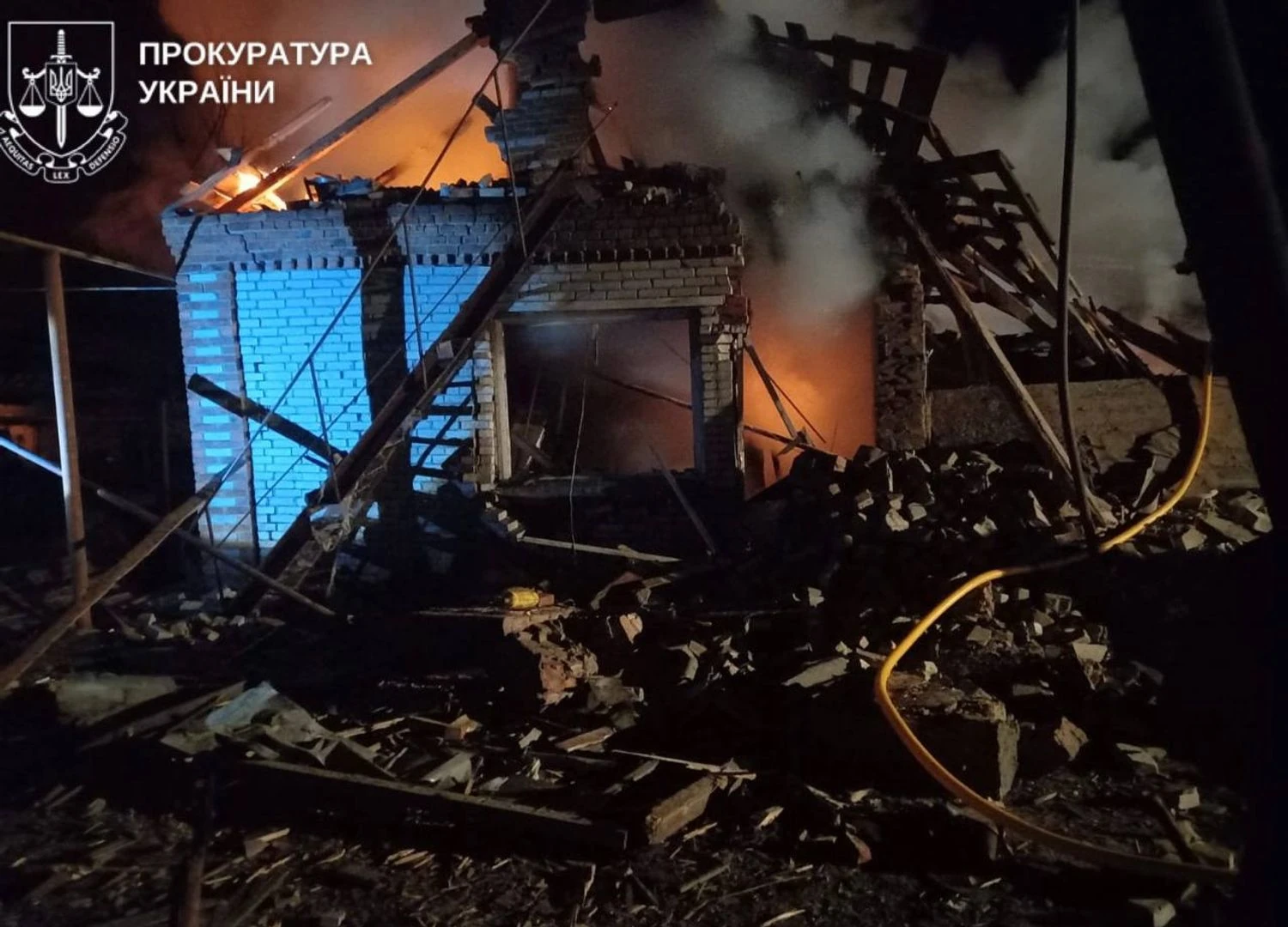 На Сумщині ворожа атака дронами забрала життя жінки, її родина з двома дітьми та сусіди поранені