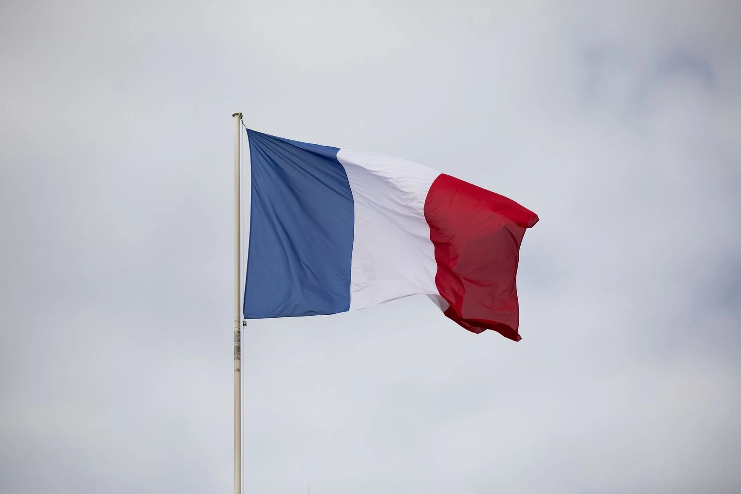 Франція відпустила підозрюваний у приналежності до “тіньового флоту” рф танкер після штрафу