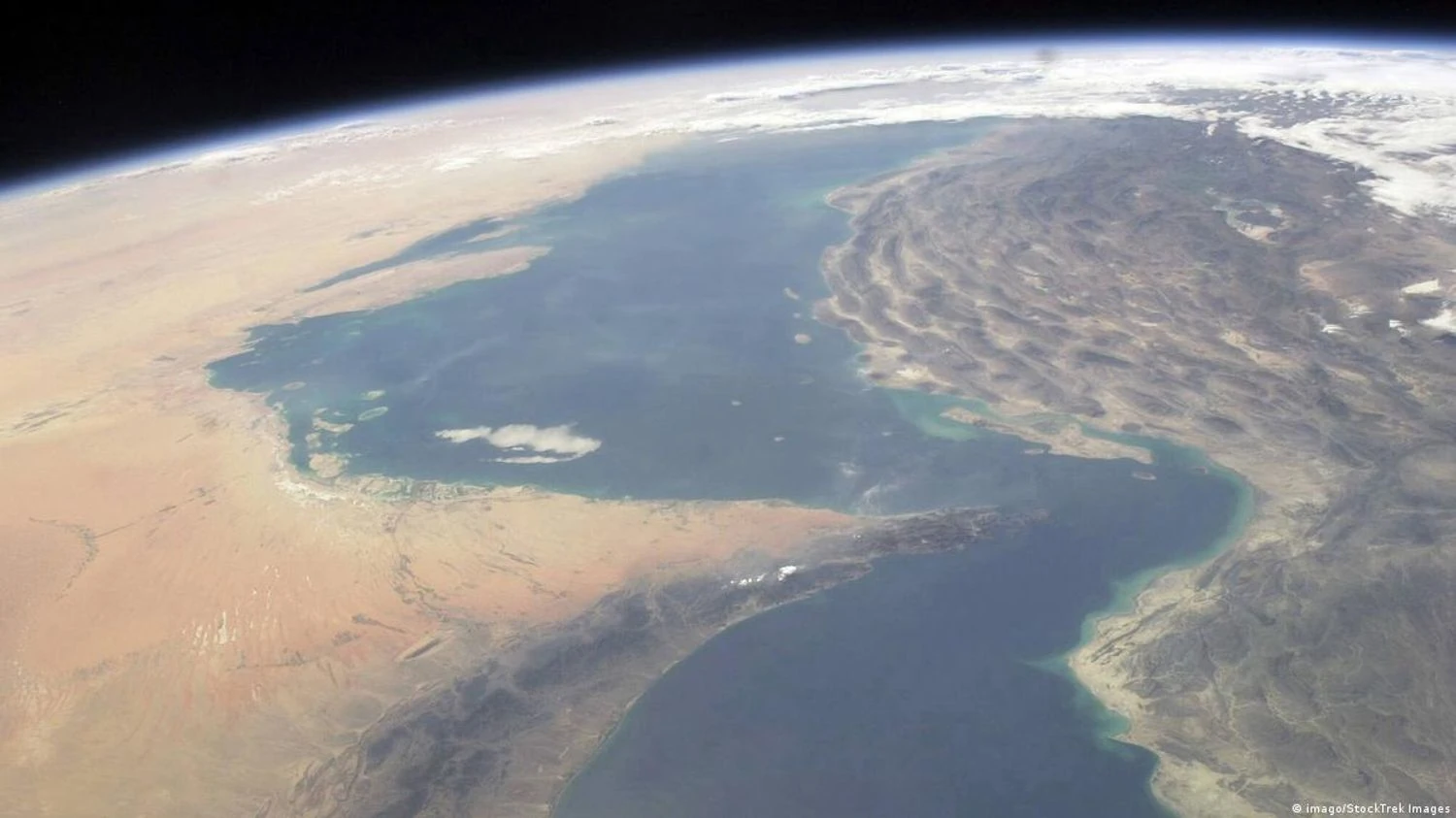 Сьогодні Ормузькою протокою не проходив жоден нафтовий танкер – ЗМІ