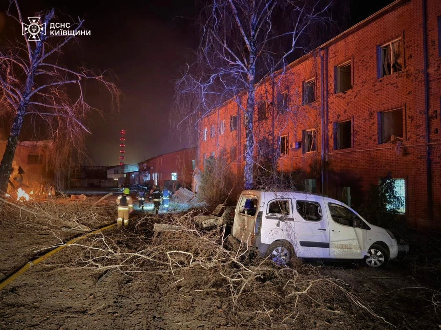 Кількість загиблих від атаки рф на Київщину зросла до чотирьох, 15 постраждалих