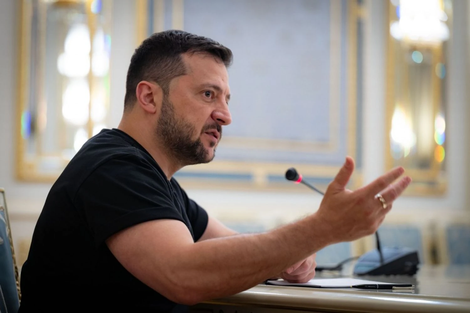 рф може залучати стратегічні резерви і хоче до кінця квітня захопити Дружківку, Костянтинівку і Покровськ, та це неможливо – Зеленський