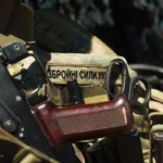 В Україні готують нові військові контракти зі змінами до зарплати - Прем'єр каже, планують цього року