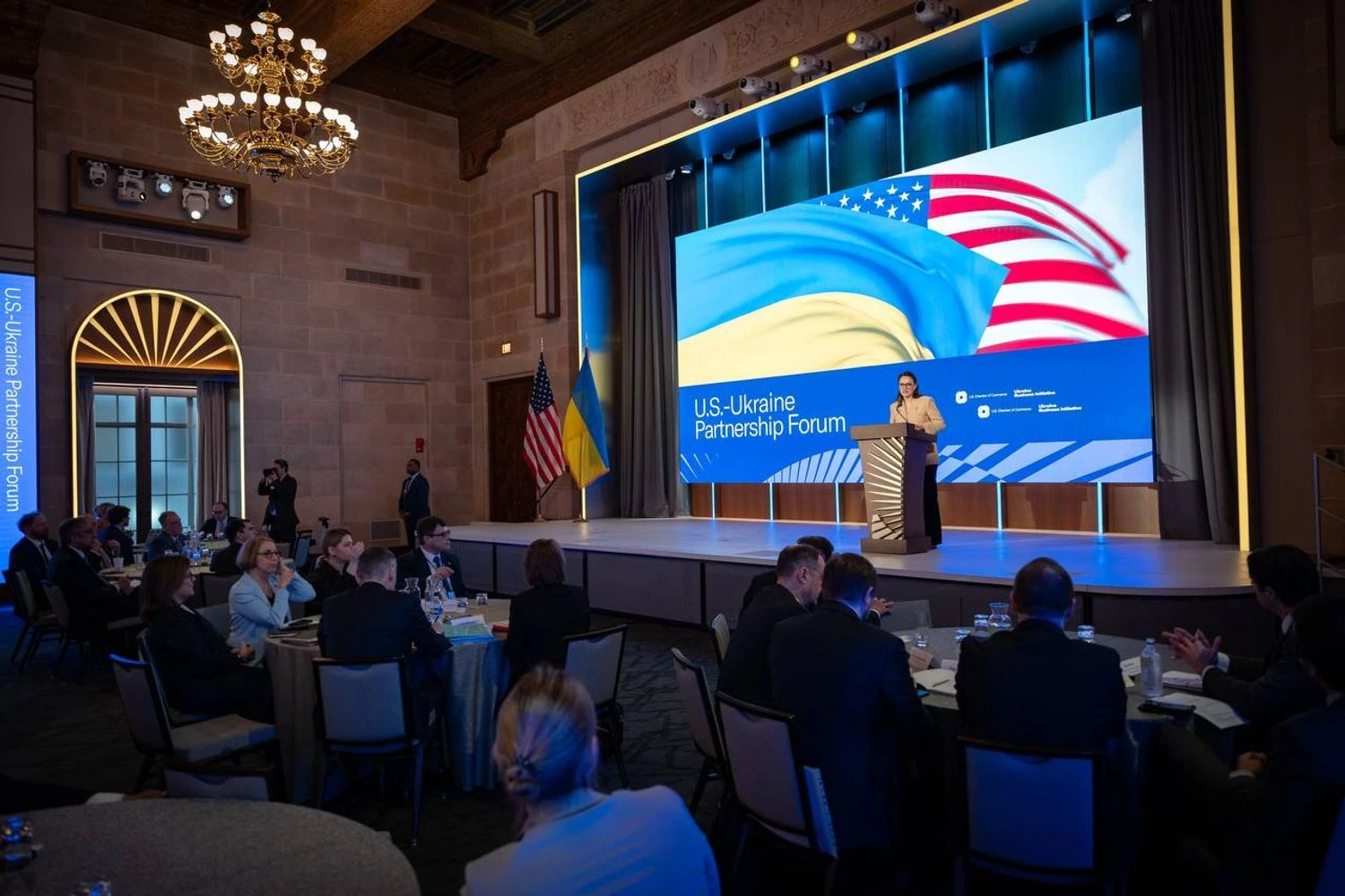 Американсько-український фонд відновлення схвалив першу інвестицію, понад 200 заявок на розгляді - Свириденко