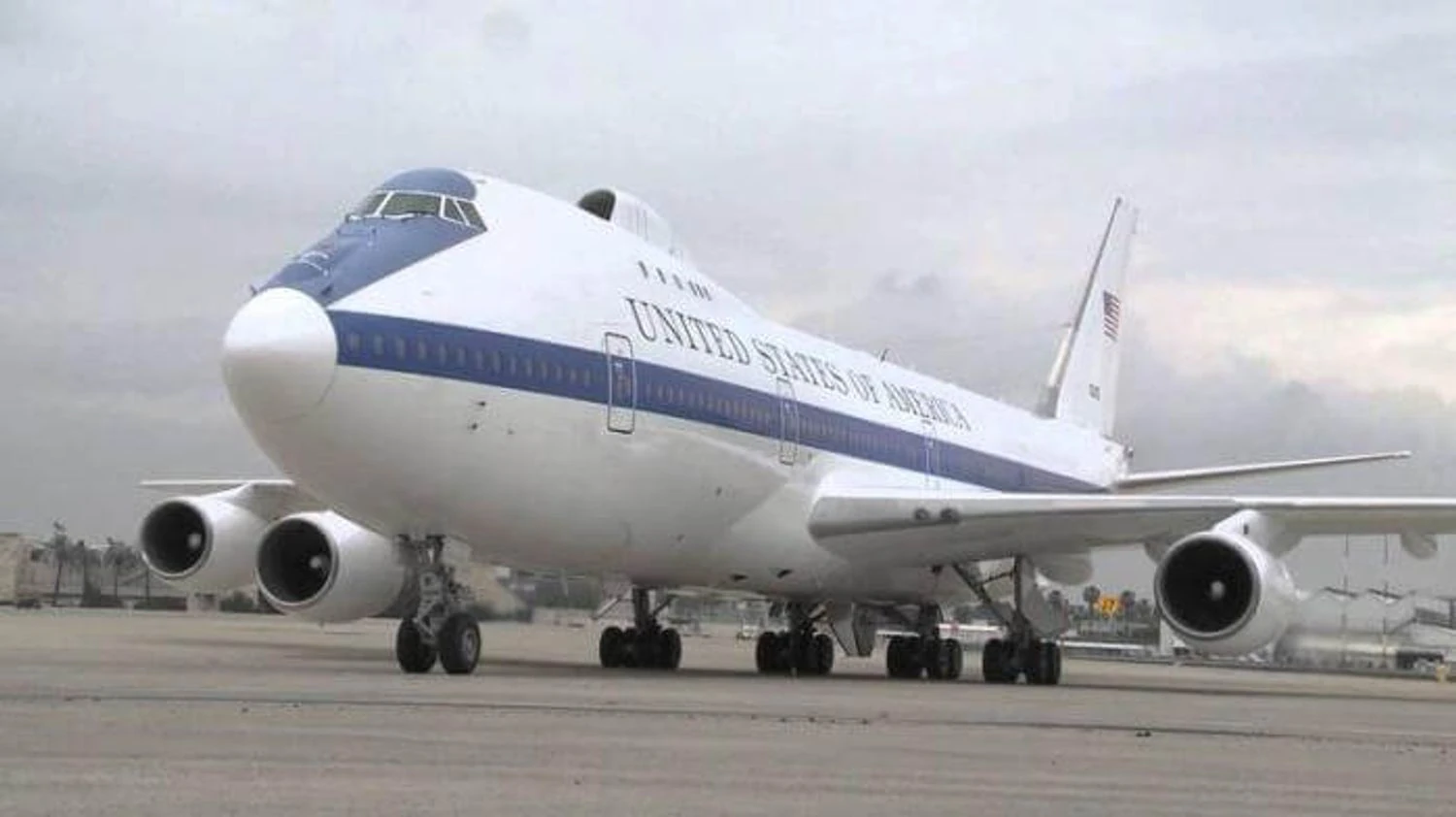 У США китайського студента затримали за фотографування літаків Судного дня