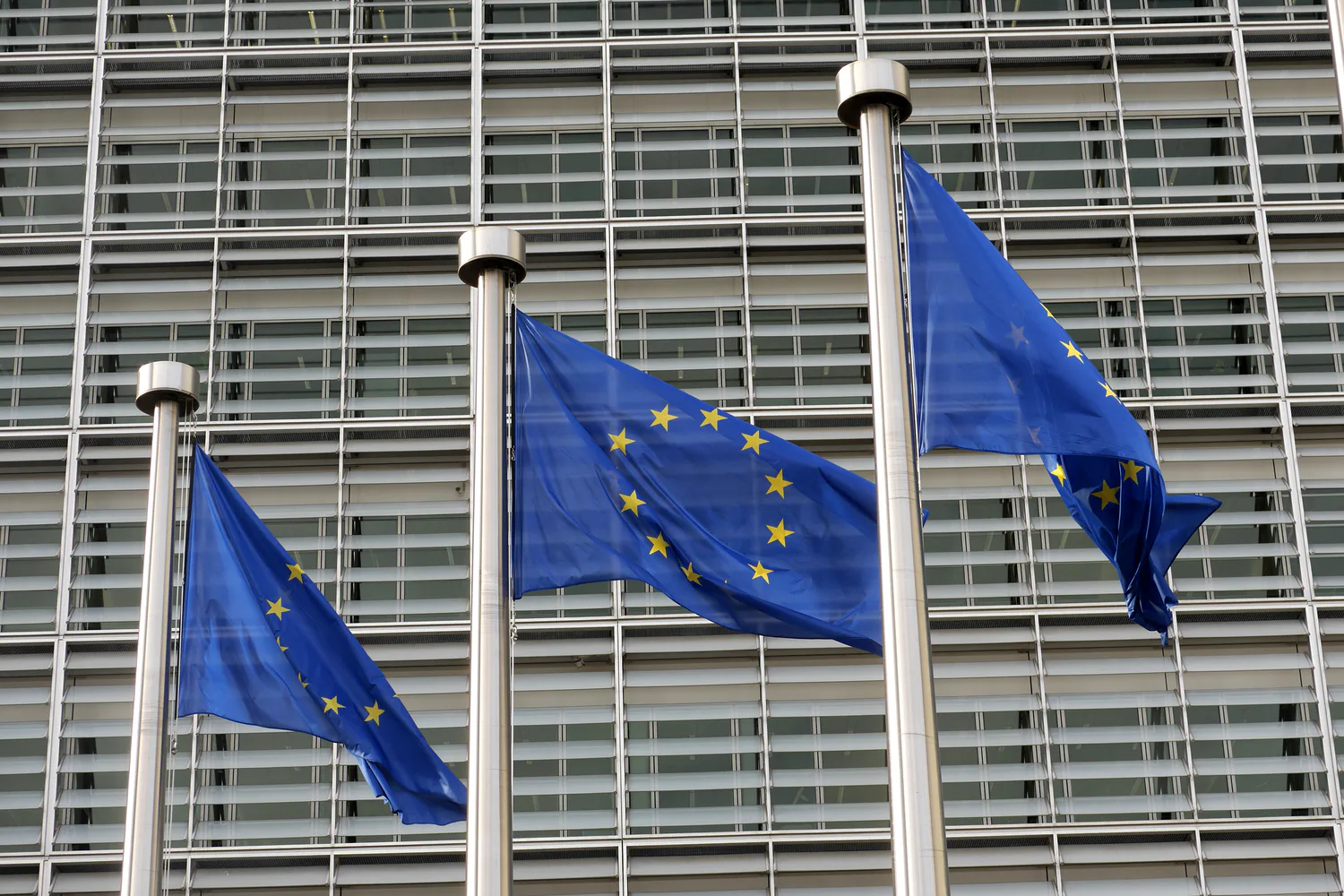 Україна стикається з ризиком посилення умов для €90 млрд кредиту ЄС - Bloomberg