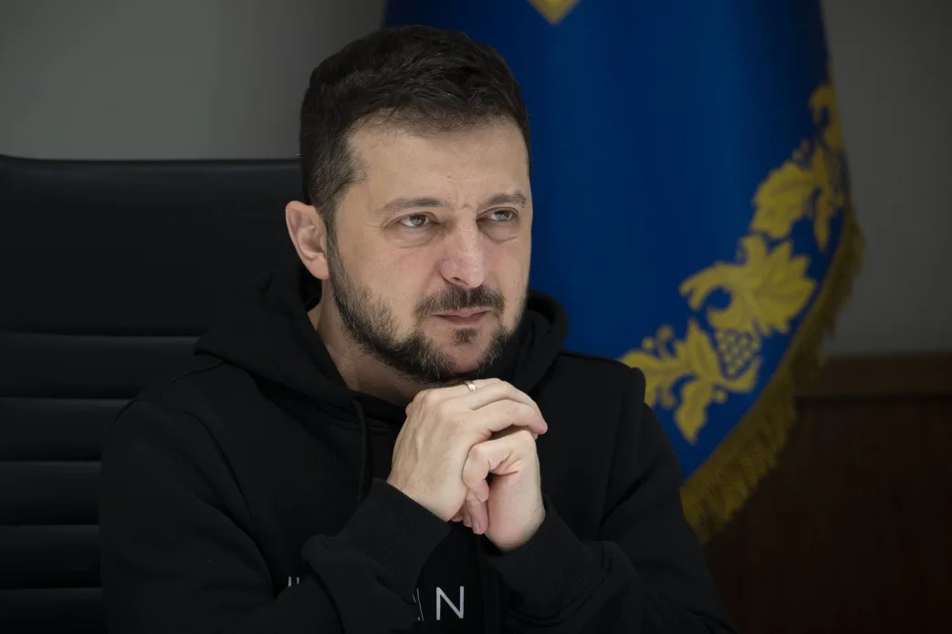 У рф стягують ППО з регіонів до москви для захисту параду, що відкриває можливості для українських далекобійних санкцій – Зеленський
