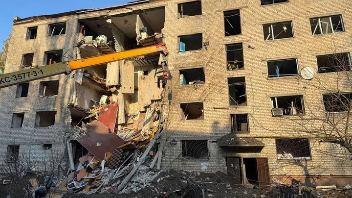 Майже 20 тисяч родин зможуть отримати компенсацію на ремонт пошкодженого обстрілами житла – Свириденко