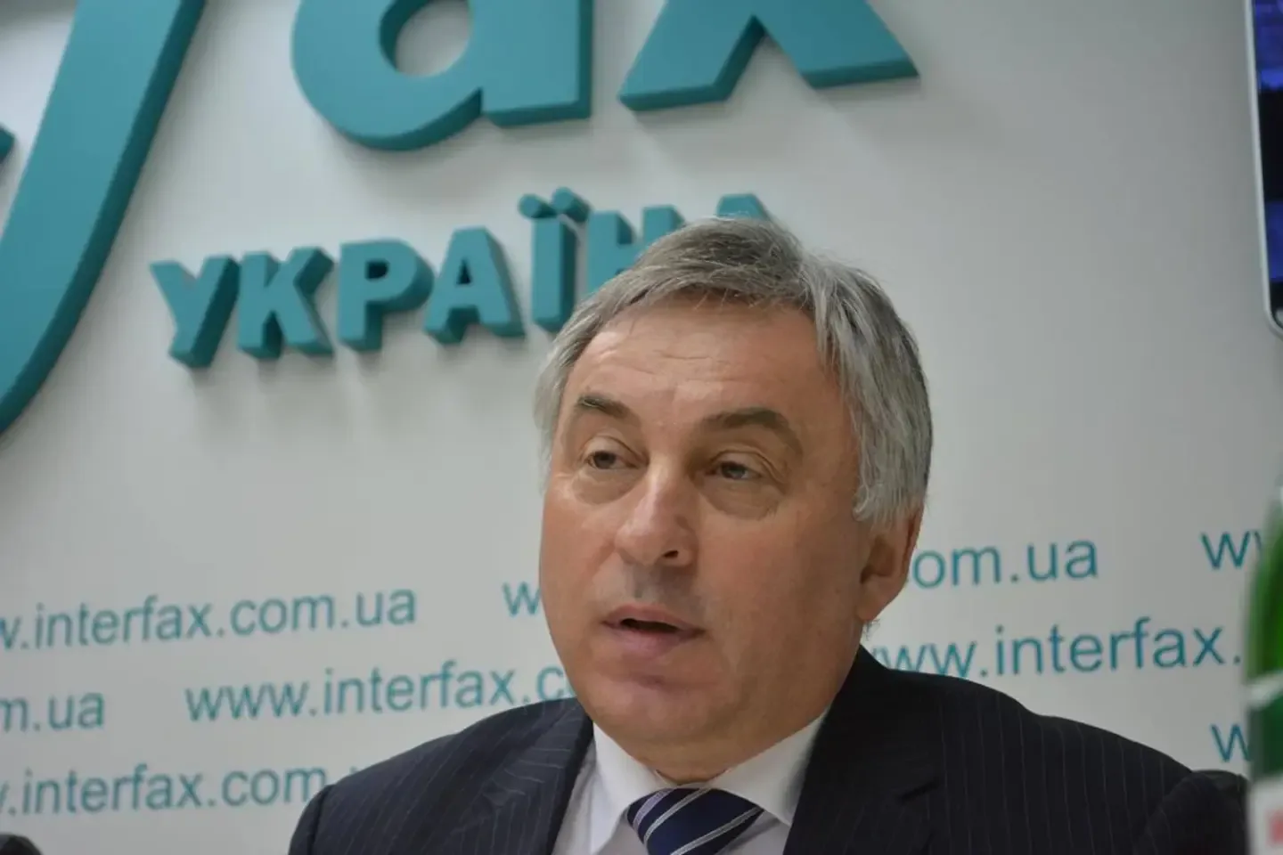 Українські авіакомпанії можуть втратити міжнародні контракти через спробу змін у підходах до оподаткування лізингу – ЩербинаНові підходи БЕБ до трактування лізингу повітряних суден за кордоном як роялті ставить під загрозу існування цивільної авіації та
репутацію України як надійного партнера. Новий підхід загрожує подвійним оподаткуванням авіакомпаній.Економіка • 14 травня, 13:38 • 3436 перегляди