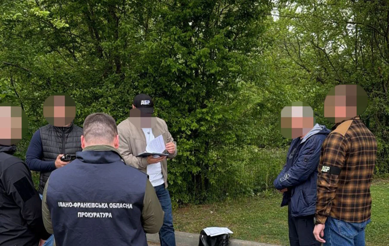Отримав 18 тисяч євро за обіцянку підкупити прокурорів – на Прикарпатті викрили адвоката