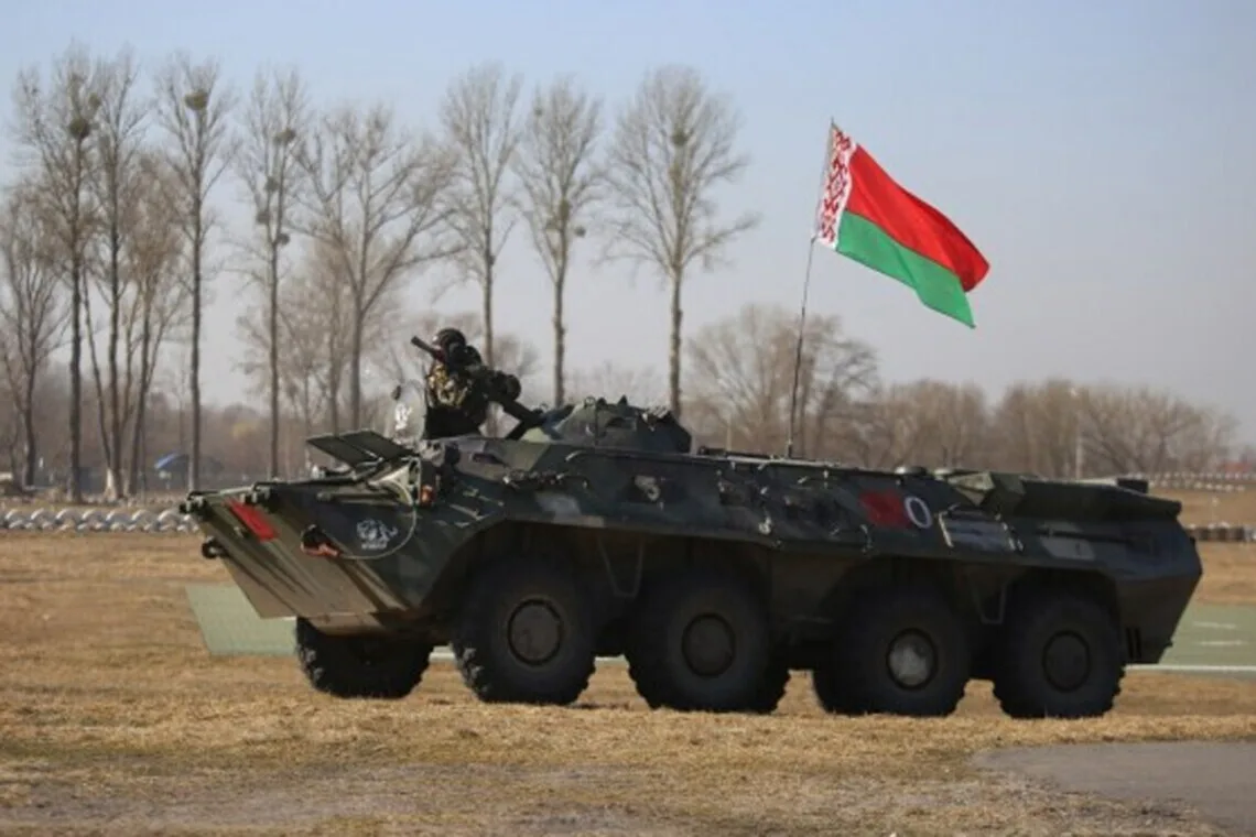 Ексклюзивросія може знову використати білорусь для атаки на Чернігів та Київ –  наскільки реальна загроза наступуДля наступу на Київ рф потрібно 100 тисяч бійців, яких зараз у білорусі немає. Підготовка такої сили триватиме кілька місяців і
буде помітною розвідці.Війна в Україні • 15 травня, 15:05 • 59869 перегляди