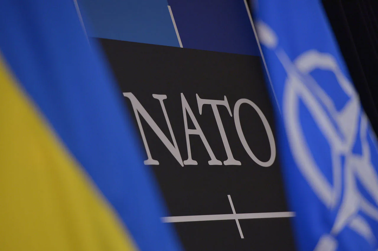 Рада Україна–НАТО збереться у форматі неформальної вечері 21 травня у ШвеціїЗасідання Ради Україна–НАТО у форматі неформальної вечері пройде 21 травня у Швеції. У заході візьмуть участь король Карл XVI
Густав та прем’єр-міністр.Політика • 15 травня, 16:38 • 3074 перегляди
