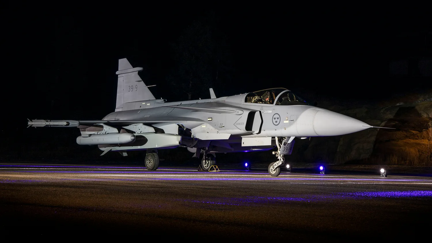 Україна домовилася про купівлю до 20 винищувачів Gripen і має отримати 16 як допомогу від Швеції