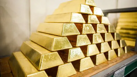 Золото утримує позиції на тлі невизначеності навколо переговорів США та Ірану