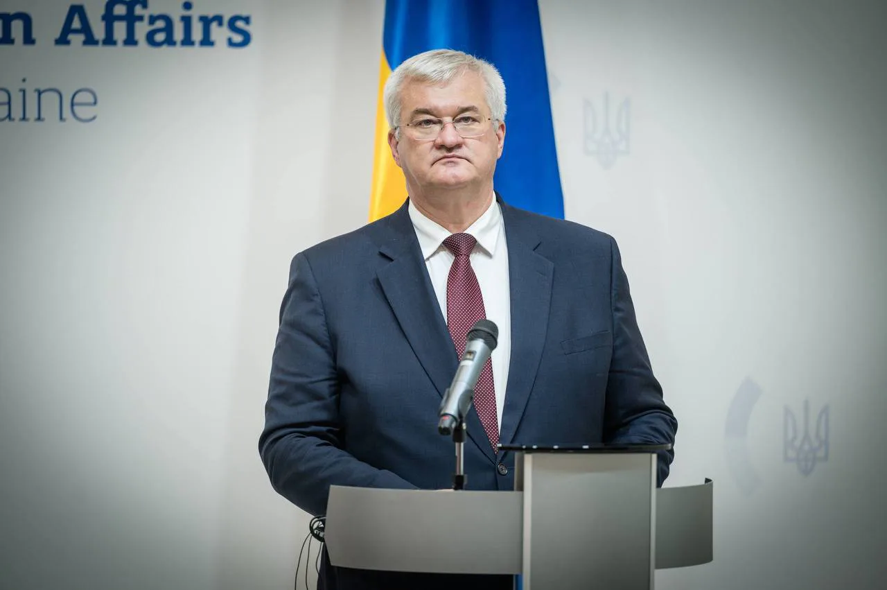 Україна привітала рішення щодо першого кластера переговорів про вступ до ЄС і вказала на роль Угорщини