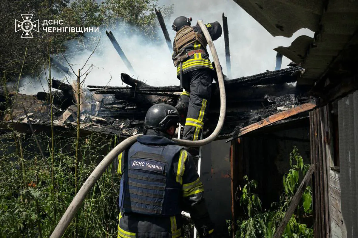 Через удар дрона рф по будинку на Чернігівщині загинув поліцейський