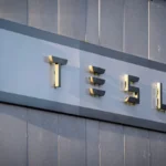 Акції Tesla впали майже на 15% після слабкого фінансового звіту