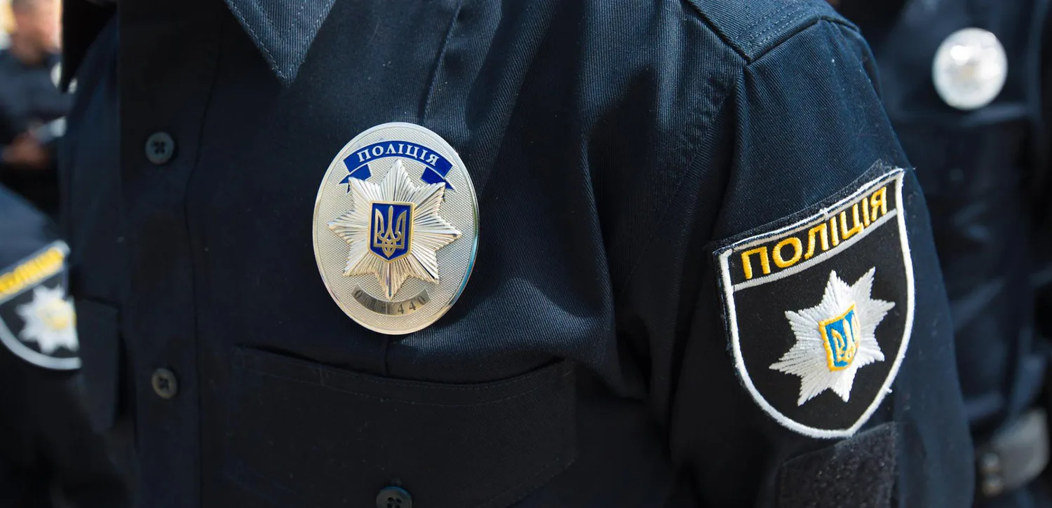 "Через вас, Захід, і почалася ця війна": у Дрогобичі виник конфлікт через російську музику, поліція розпочала перевіркуУ Дрогобичі місцеві жителі посварилися з компанією, яка назвалася переселенцями з Донбасу, через прослуховування російської
музики. Поліція проводить перевірку за цим фактом.Суспільство • 27 липня, 12:52 • 3686 перегляди