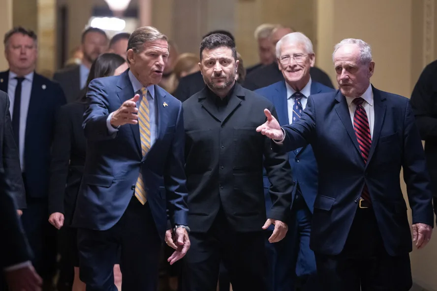Зеленський переконав сенаторів США у перемозі України та необхідності нових санкцій проти рф - Politico
