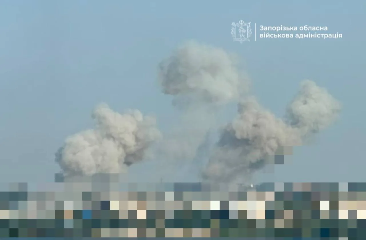 Ворог знову атакував Запоріжжя керованою авіабомбою, є постраждалі – ОВАГолова Запорізької ОВА Іван Федоров повідомив про удар по Запоріжжю керованою авіабомбою. Попередньо, є постраждалі.Війна в Україні • 2 серпня, 15:11 • 3954 перегляди